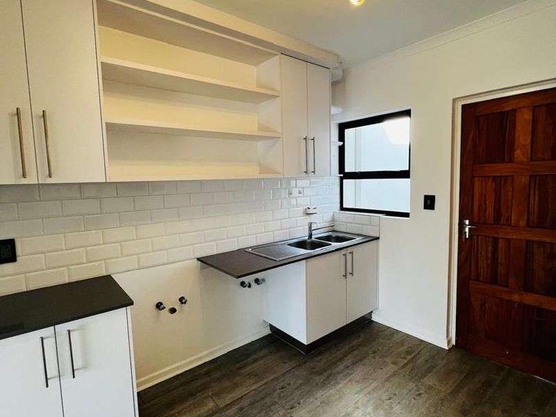 Modern 3 Bedroom House To Let - Photo 6