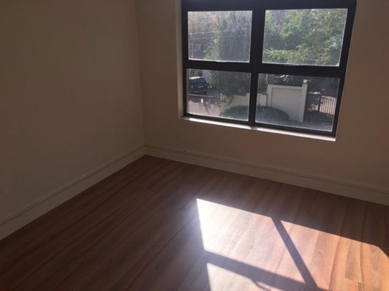 2 bedroom 1 bath Apartment in Rivonia - Photo 6