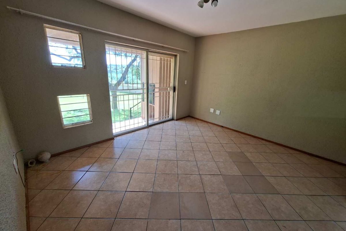 NEAT GROUND FLOOR WITH TRANQULITY - Photo 5