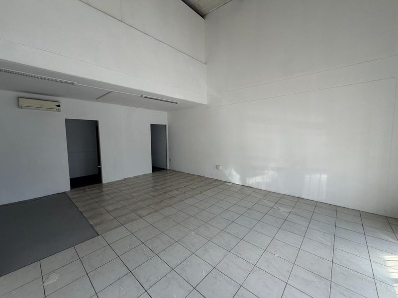 Prime Commercial Unit To Let in Ballito - Photo 2
