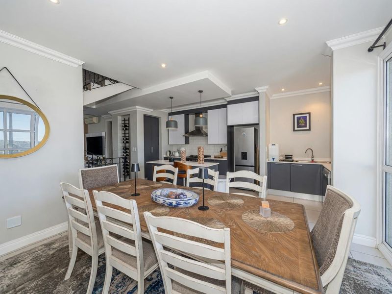 LONDON-STYLE FULLY FURNISHED GORGEOUS TOWNHOUSE FOR RENT IN THE HEART OF BRYANSTON!!!!! - Photo 6