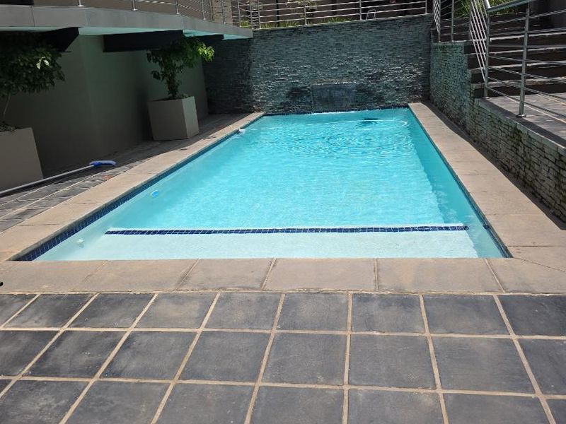 INCREDIBLE FULLY FURNISHED ULTRA MODERN STUDIO APARTMRNT IN SANDTON - Photo 2