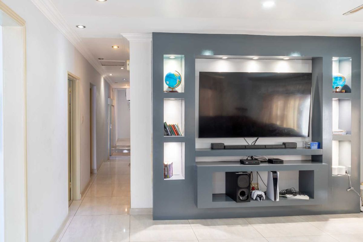 Well Priced and Well Located, - Photo 5