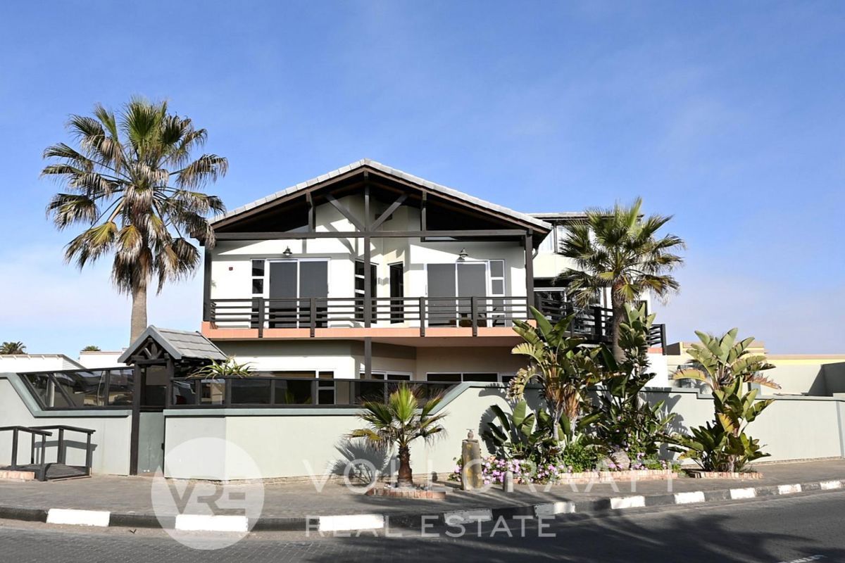 Gem in the perfect location! - Photo 3