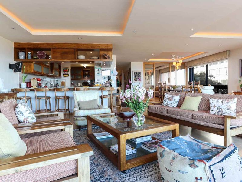 Exceptional Seafront Apartment - Photo 9