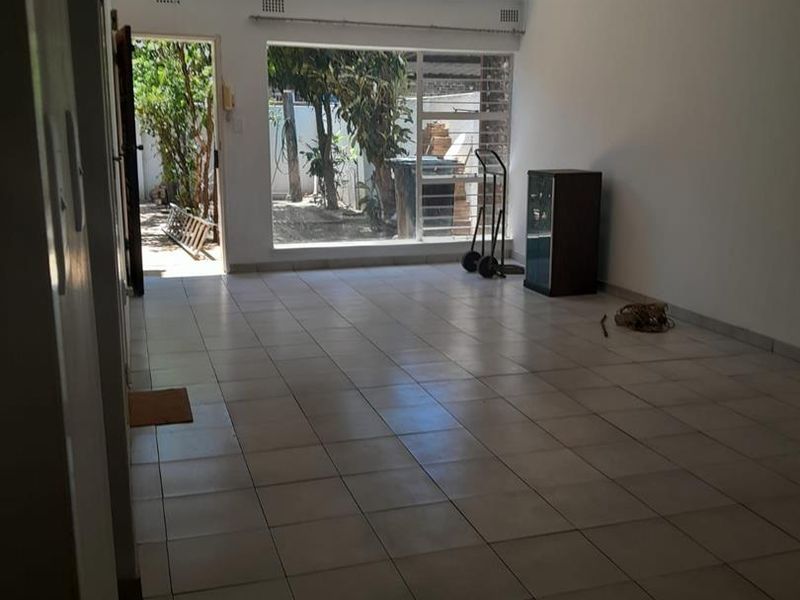 3 Bedroom Duplex Town House - Photo 4