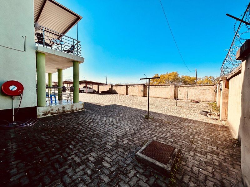 9 unit Complex for sale in vryheid - Photo 4