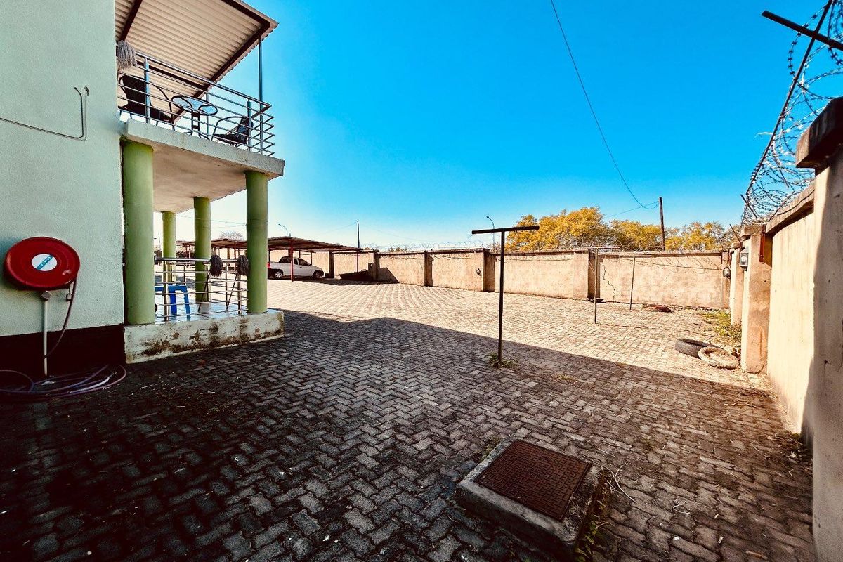 9 unit Complex for sale in vryheid - Photo 4