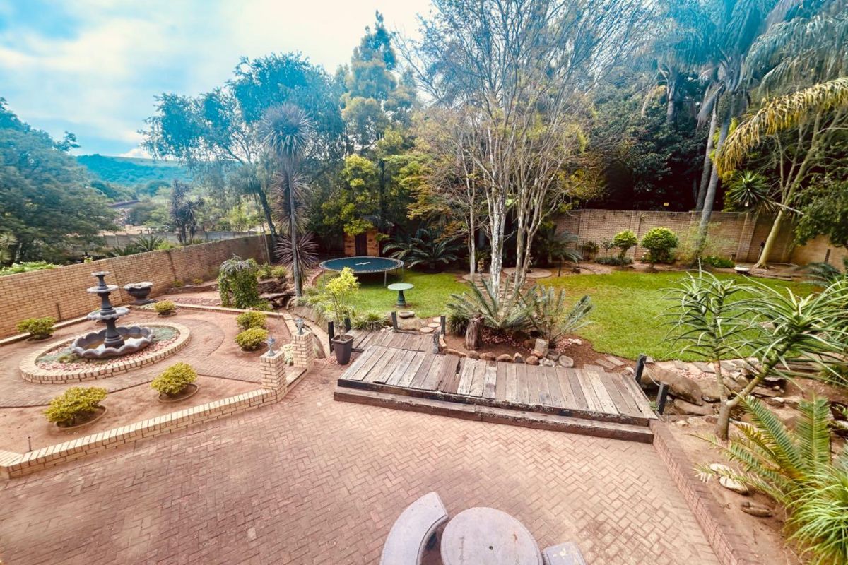 5 bedroom house for sale in Vryheid - Photo 4