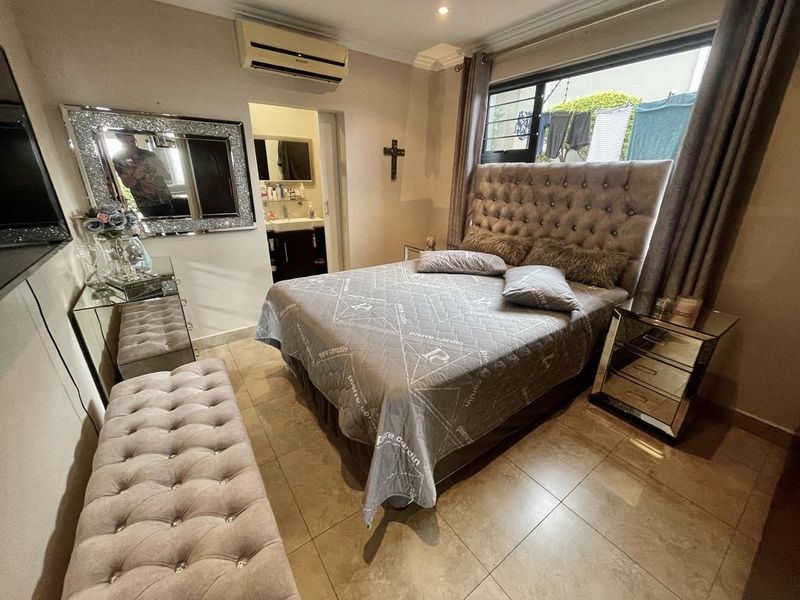 Hendra - Modern Garden Cottage with Stunning Sea Views | La Lucia - Photo 7