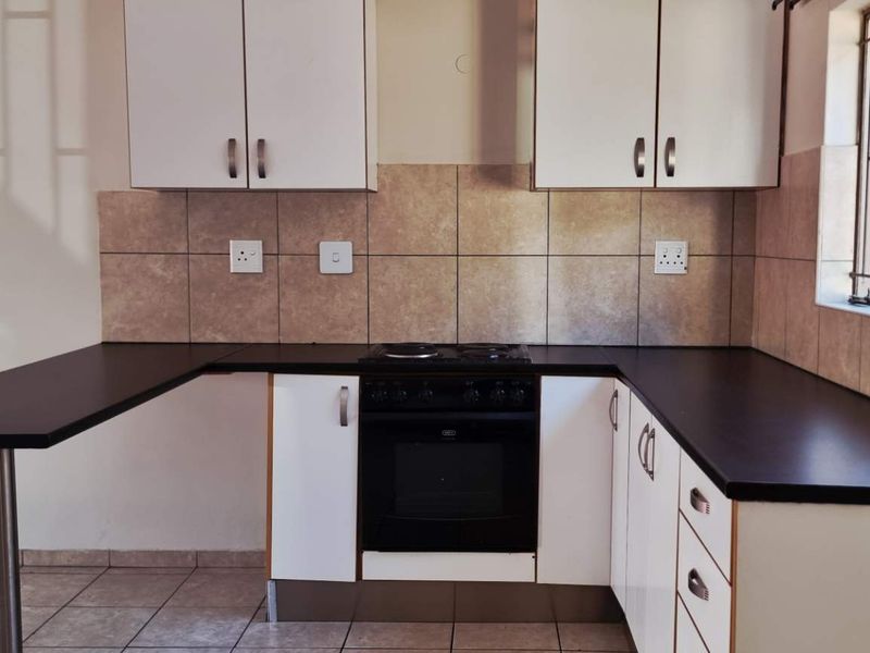 Khomasdal 2 bedroom townhouse - Photo 2