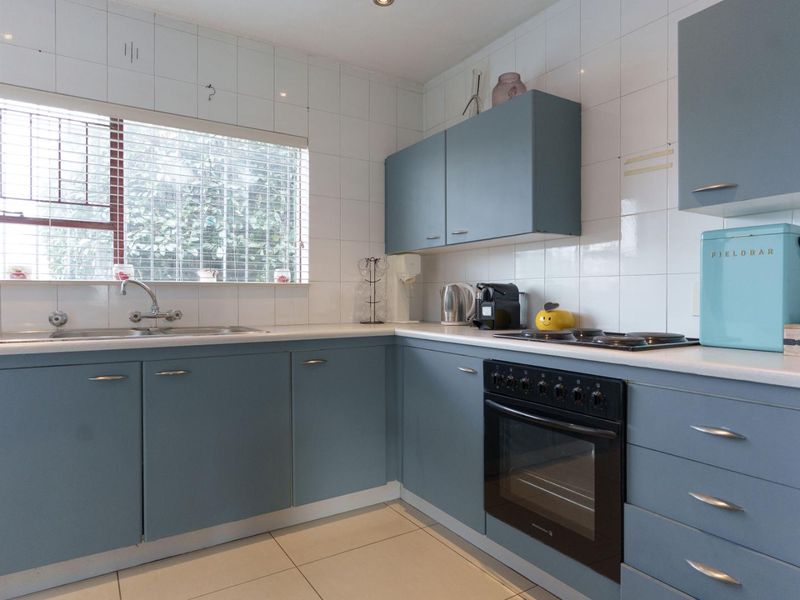 Spacious, 2Bedroom, 1.5Bedroom - Photo 1