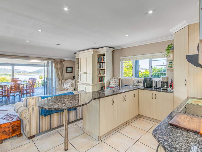 Charming family home with separate flat - Photo 10