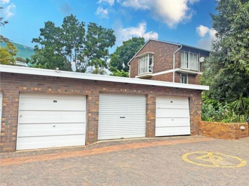 A LOVELY ONE BEDROOM APARTMENT - Photo 4