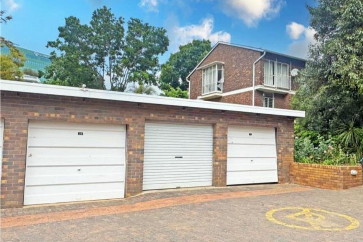 A LOVELY ONE BEDROOM APARTMENT - Photo 4