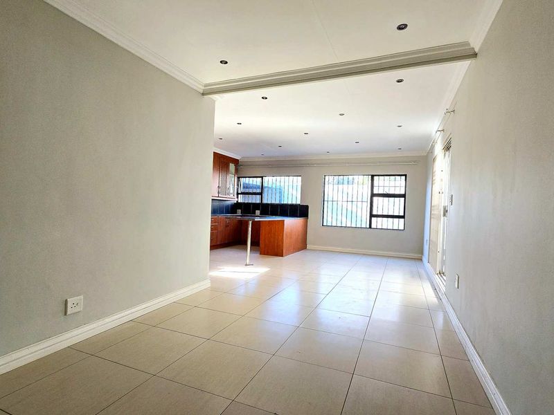 Newly Renovated Family Home with Flatlet Potential & Exceptional Entertainment Space - Photo 10