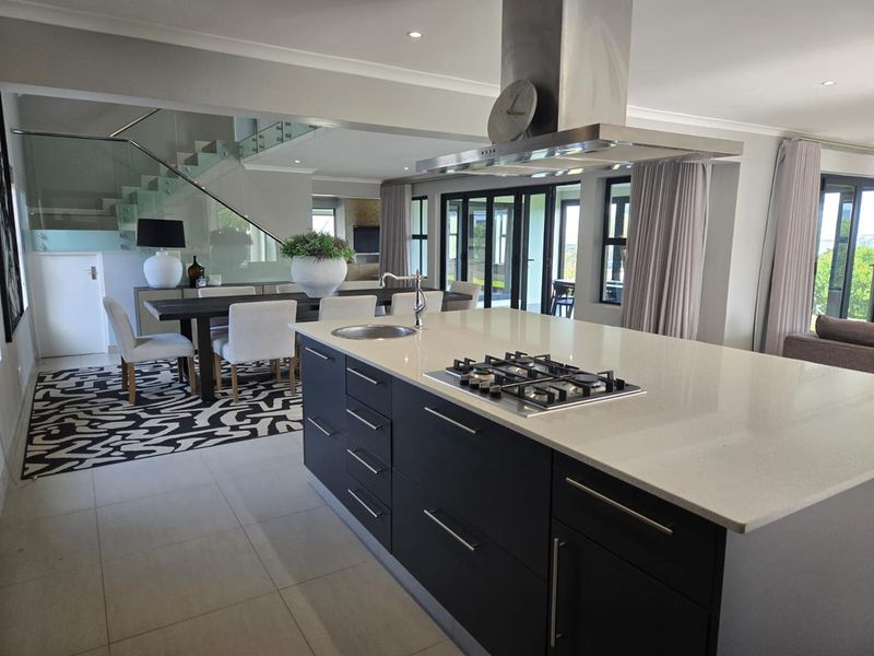 Luxury Living by the Sea - Photo 5