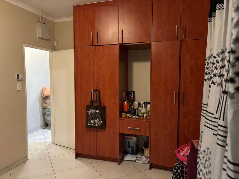 FIVE RAND PROPERTY FOR SALE. - Photo 7