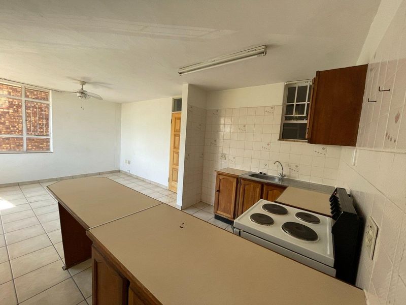 Well located unit in Hatfield - Photo 8