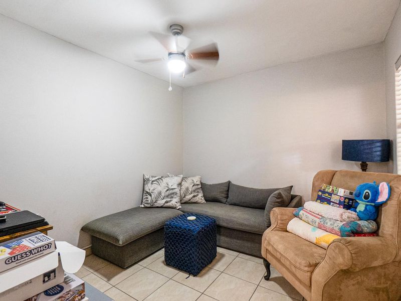 Modern pet friendly duplex - Photo 5