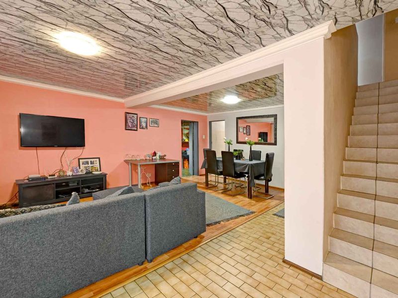 Beautiful 3 Bedroom corner-plot townhouse in Westridge - Photo 7