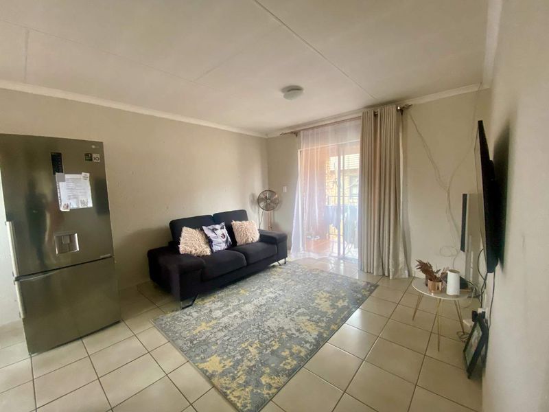 Unwind in your modern haven - Photo 2