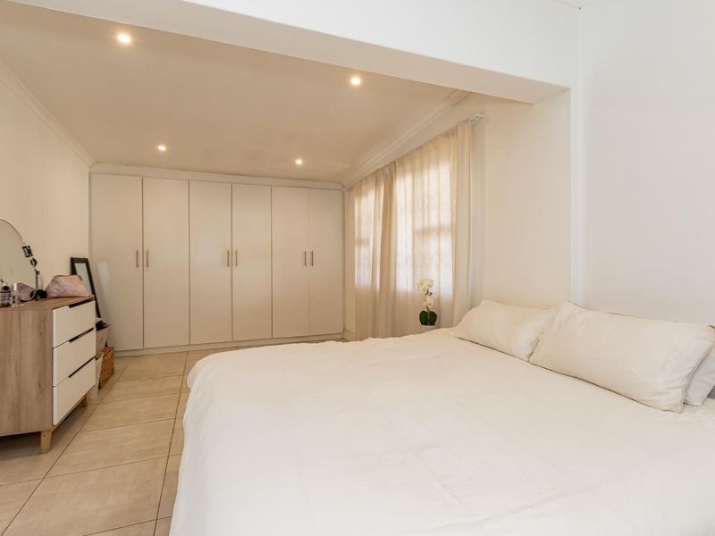 2 bedroom newly built family home - Photo 8