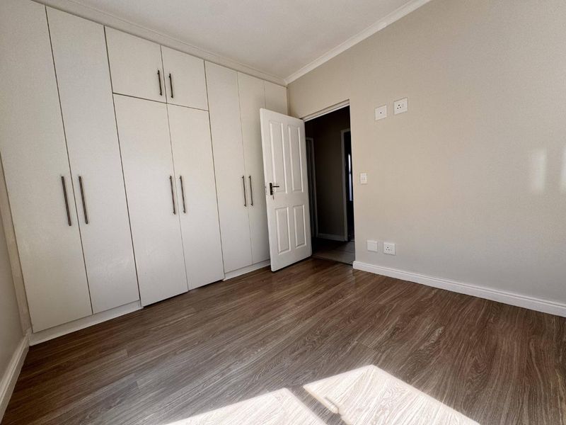 Modern Three-Bedroom Home in Parklands North - Photo 5