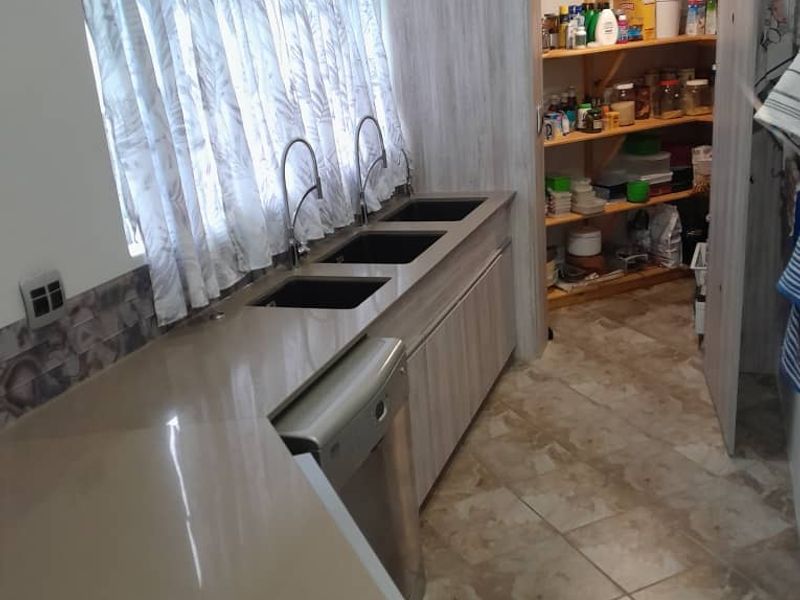 We offer this extraordinaire house for sale in Henties Bay. - Photo 2
