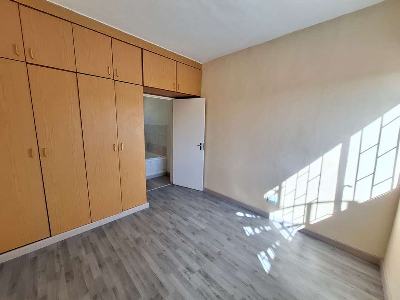 Affordable double story townhouse - Photo 5