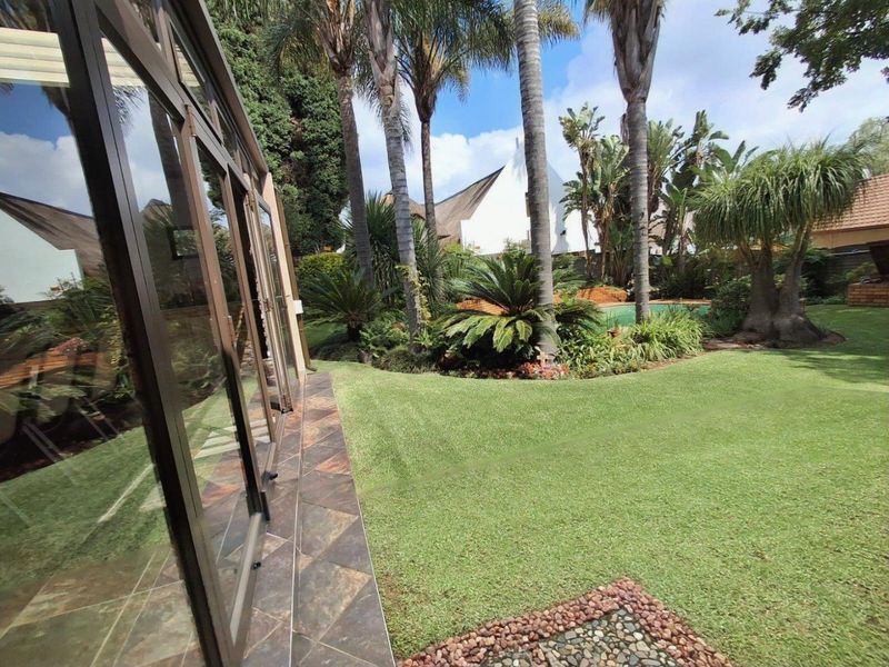Relaxation & Luxury: Your Dream Home is Here!" - Photo 3