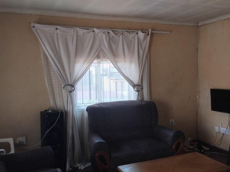 2 Bedroom House For Sale in Mabopane Unit x - Photo 6