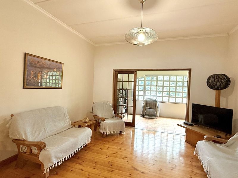 Beautifully Renovated Home in Clarendon – With Granny Flat! Pietermaritzburg - Photo 10
