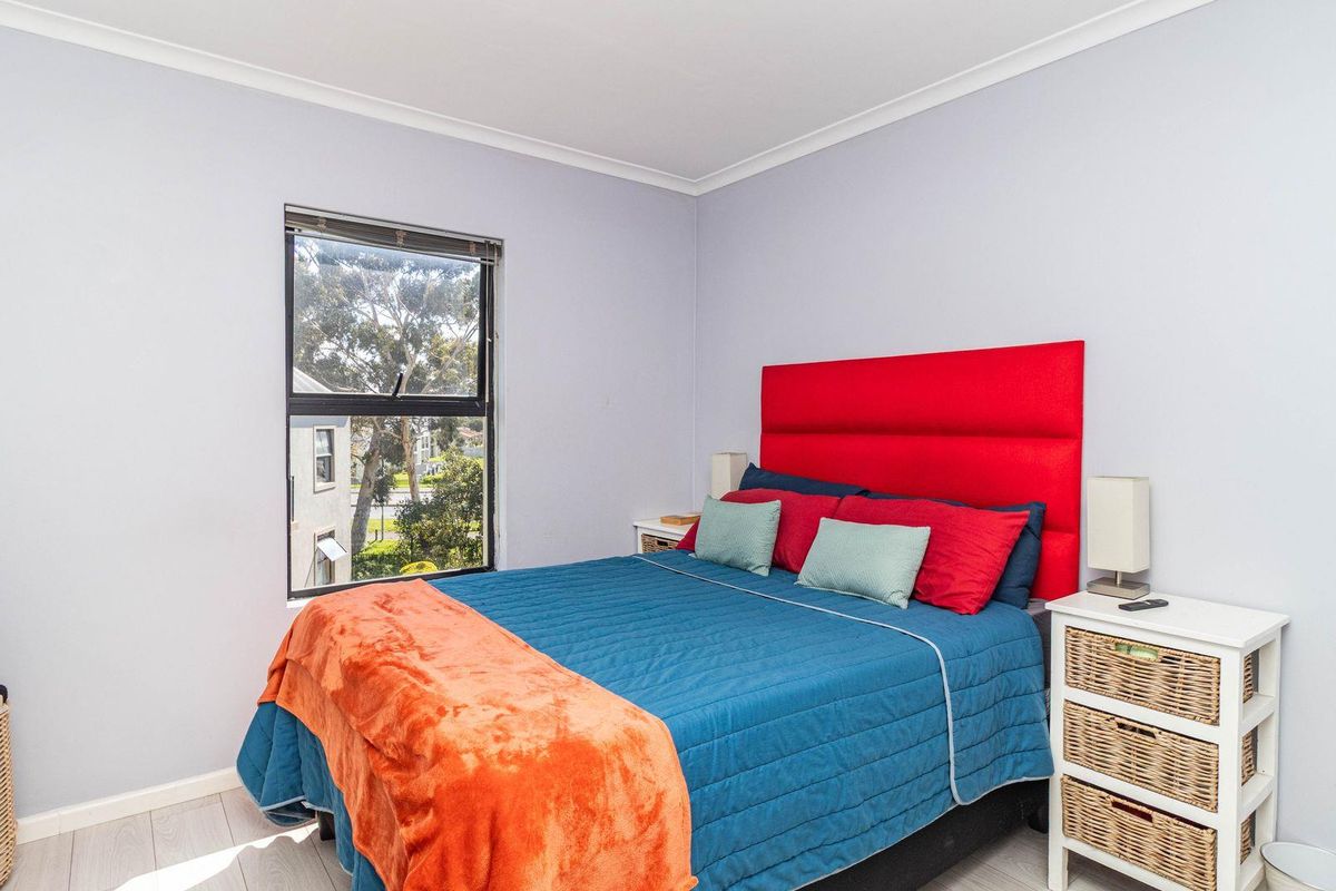 2-Bedroom Apartment for Sale in Kuilsriver - Photo 4