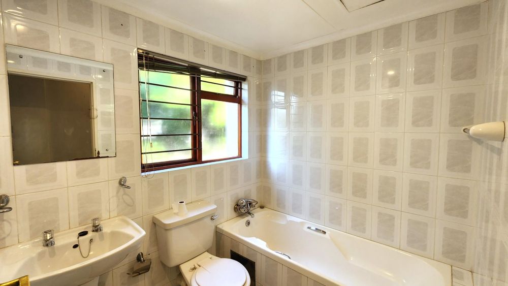 2nd Bathroom.