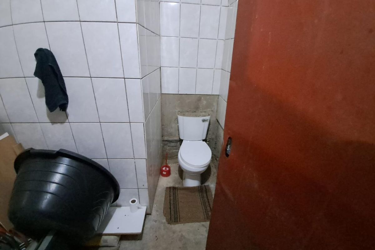 1 Bedroom RDP HOUSE In Olieven Ext 36 - Photo 5