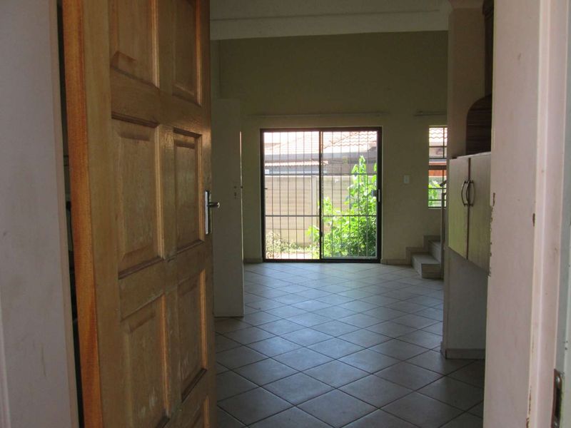 '' VERY BEAUTIFUL ,NEAT AND CLEAN [3] THREE BEDROOMS HOUSE FOR SALE IN WEST VIEW SECURITY ESTATE[ BARGAIN ] - Photo 6