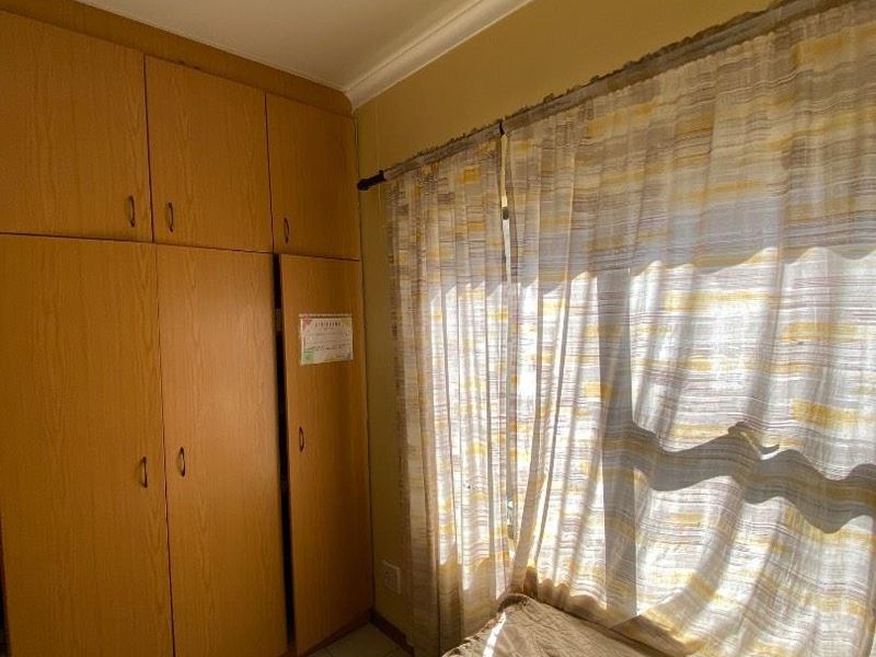5 Bedroom House For Sale – Cimbebasia - Photo 10
