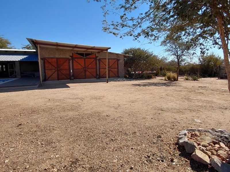 Space And Style in a Sophisticated Package - Photo 10