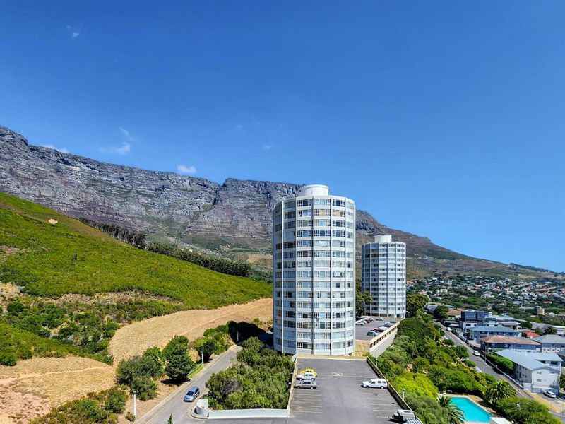 Elevated Living with Spectacular Views. A block packed with lifestyle convenience - Photo 2