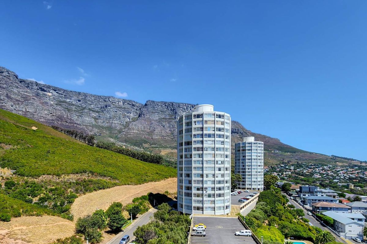 Elevated Living with Spectacular Views. A block packed with lifestyle convenience - Photo 2