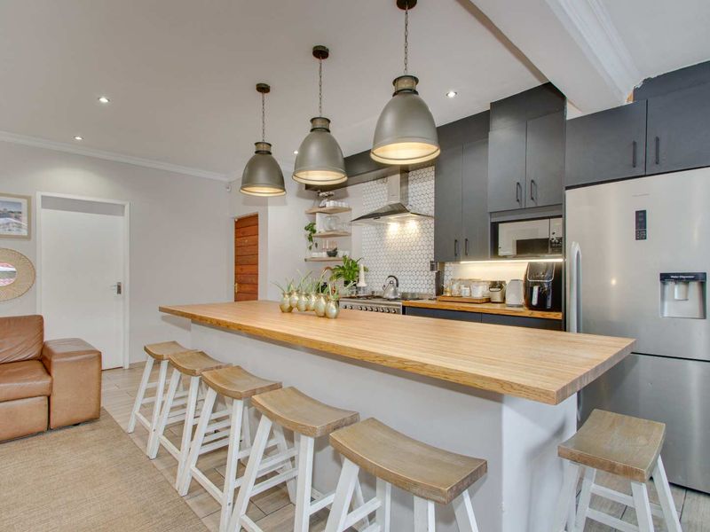3-bedroom home with a study (or 4th bedroom) - Photo 8