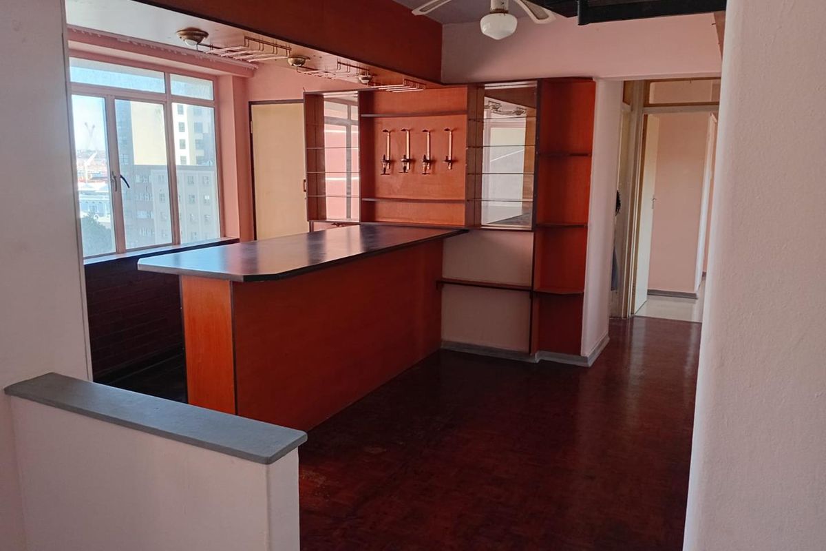 Spacious 2 Bedroom apartment in Durban South Beach, Close to Marine World & Hospitals!!! - Photo 2
