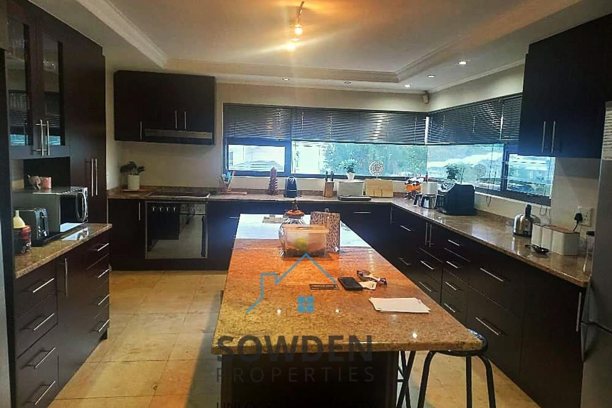 *Luxurious Home for Rent in Auasblick, Windhoek** - Photo 4