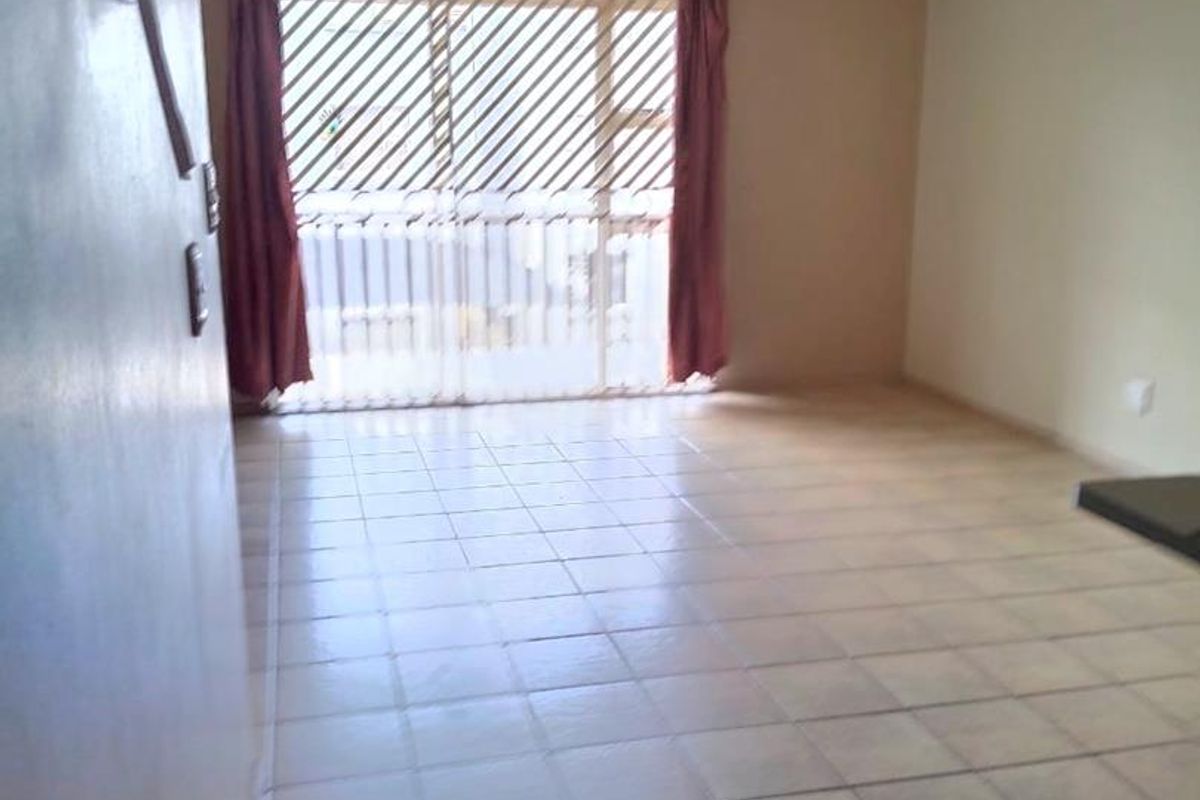 2 Bedroom Townhouse for Sale in Bardene - Photo 3