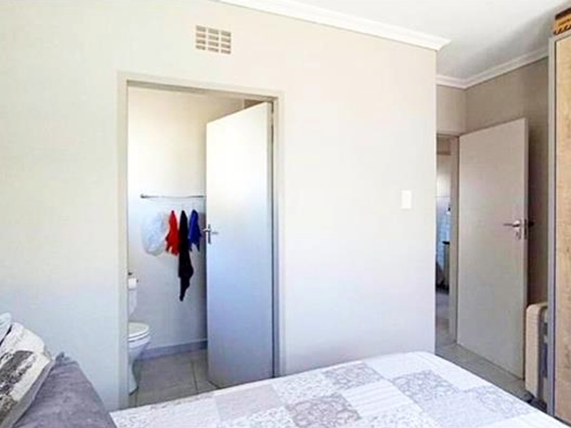 Modern Living, Maximum Security - Photo 7