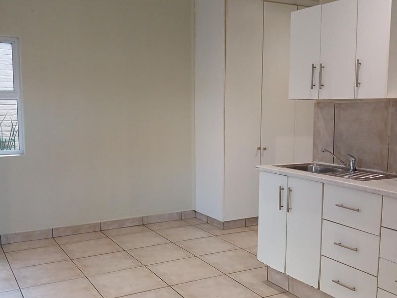 Lovely, Spacious Garden Studio to Let in Blairgowrie - Photo 10
