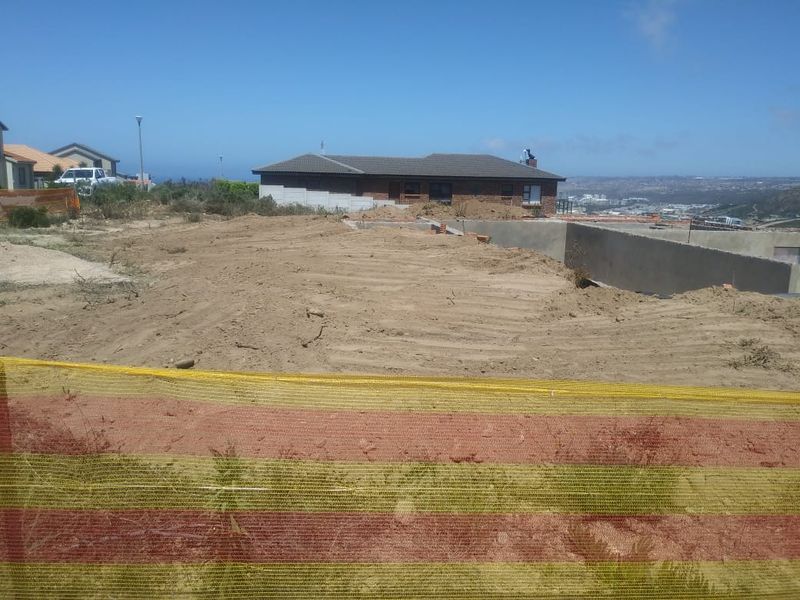 Corner stand with a distant sea view - Photo 10