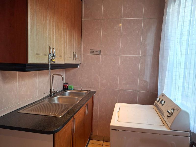 Double story sea facing house for sale in Durban North - Photo 7