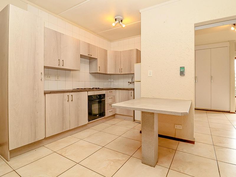 Lock Up and Go Garden Apartment! - Photo 2